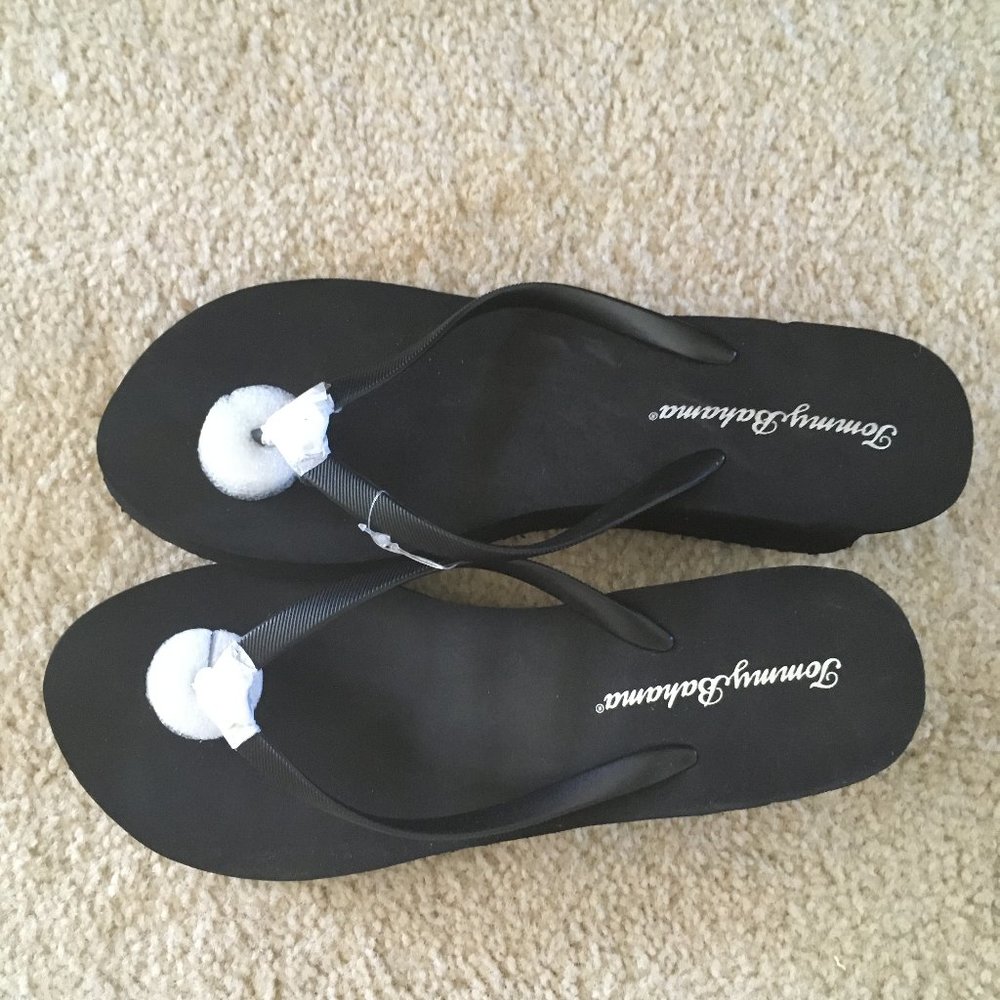 Tommy Bahama Women's Whykiki Wedge Solid Flip Flop